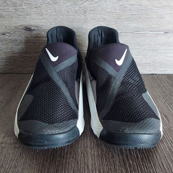 Nike Go FlyEase Easy Slip-On Sneakers Black & White Womens Size 8.5 - Picture 2 of 10